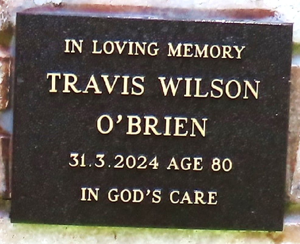 Larger memorial image loading...